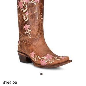 Circle G, size 9 LD sand flowered embroidered boots,worn 4 times in original box